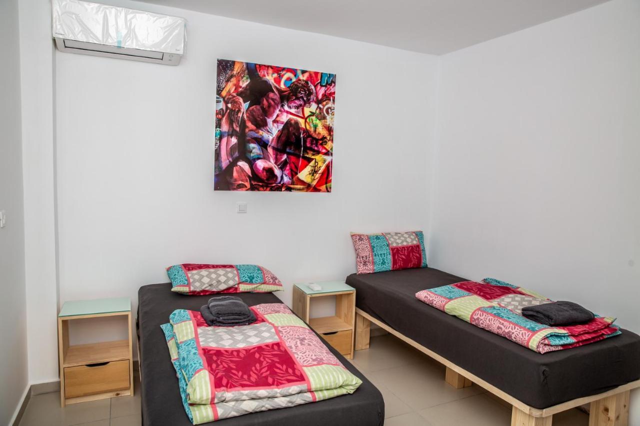 5 Sterne Apollo City Apartment Lávrion Exteriör bild